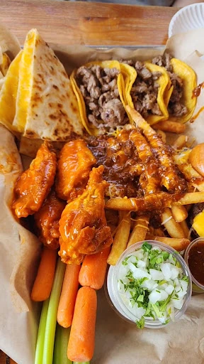 Henry's Bar and Grill